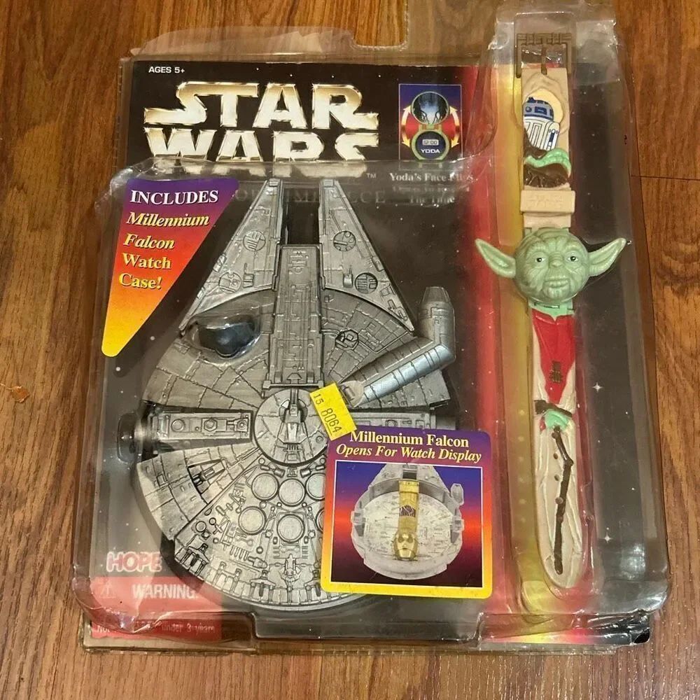 1997 Star Wars Yoda Collector Timepiece Watch with Millennium Falcon Collector C